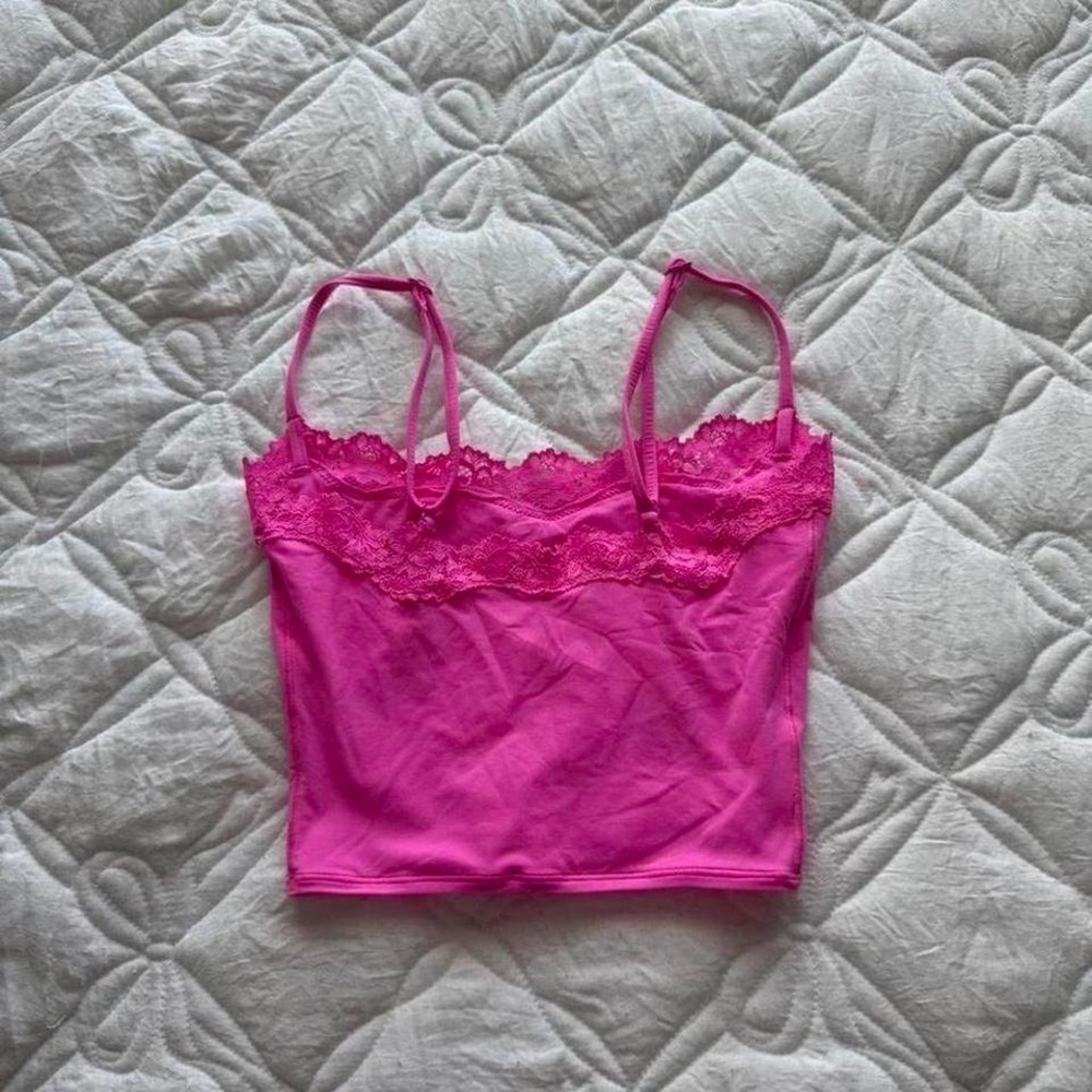 hot pink skims cropped cami lace tank - Picture 2 of 5